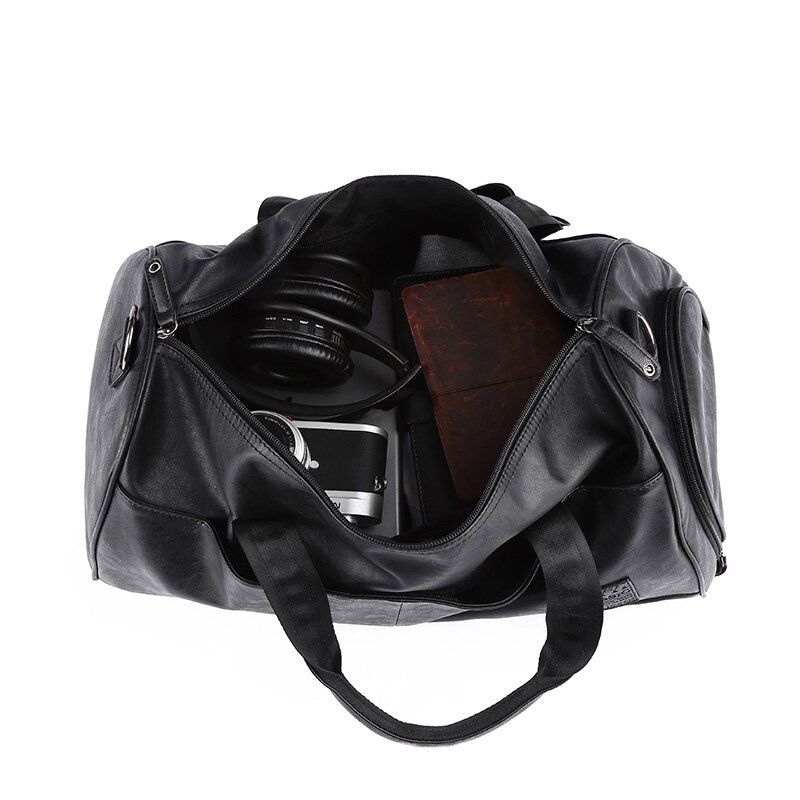 Спортивная / дорожная сумка мужская экокожа с отделом для обуви модель 115-1 (Черная)